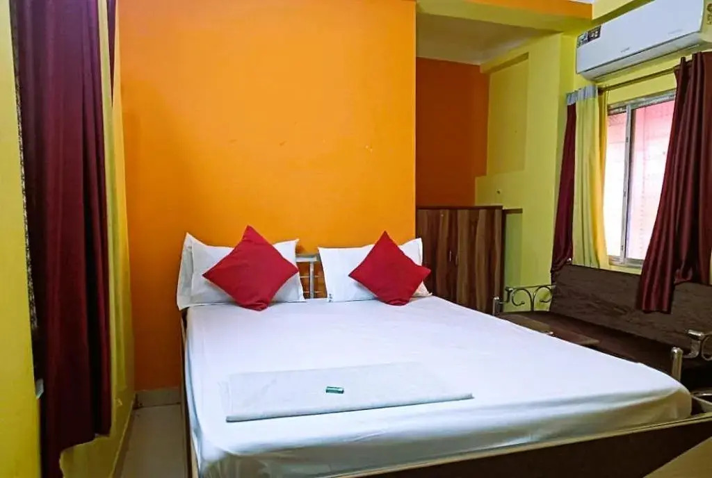 Trinayani Stay - 3 min Walk to Temple