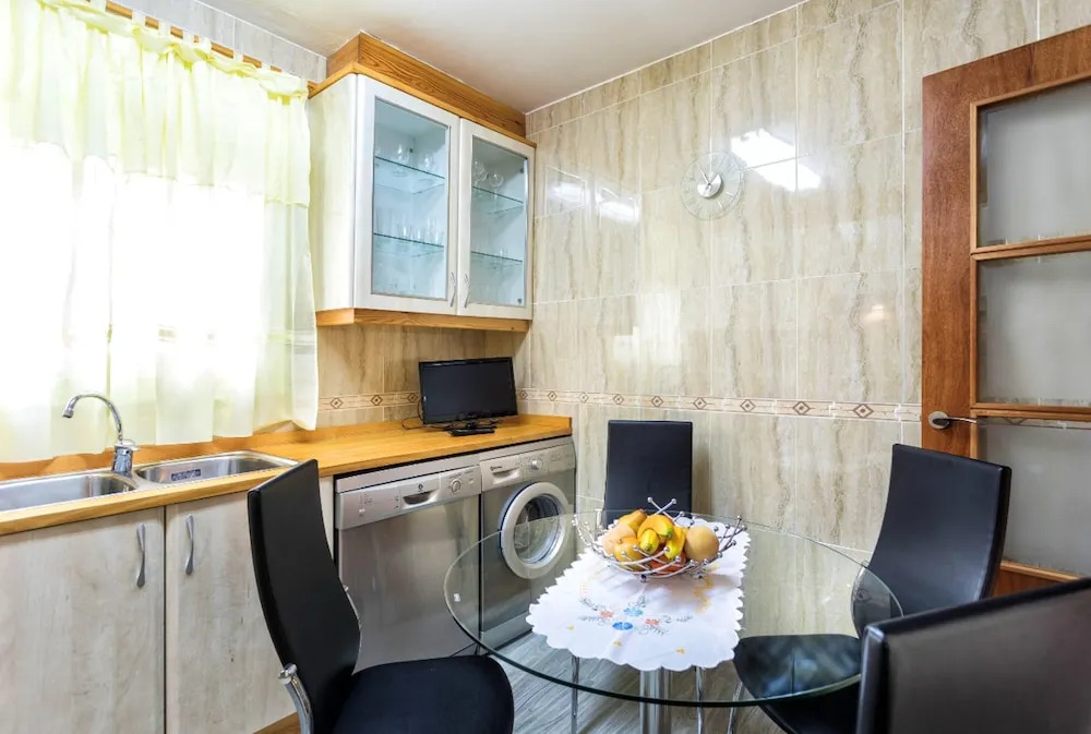 Apartment With 2 Bedrooms in Vidreres, With Wonderful Mountain View, Furnished Terrace and Wifi Near the Beach