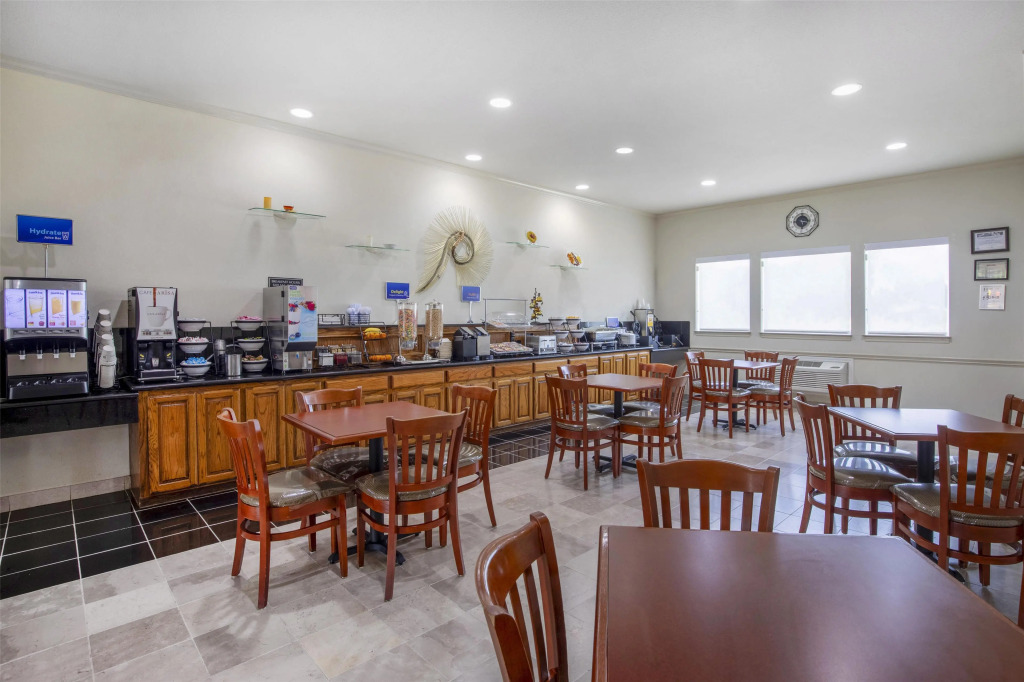 Best Western Limestone Inn and Suites