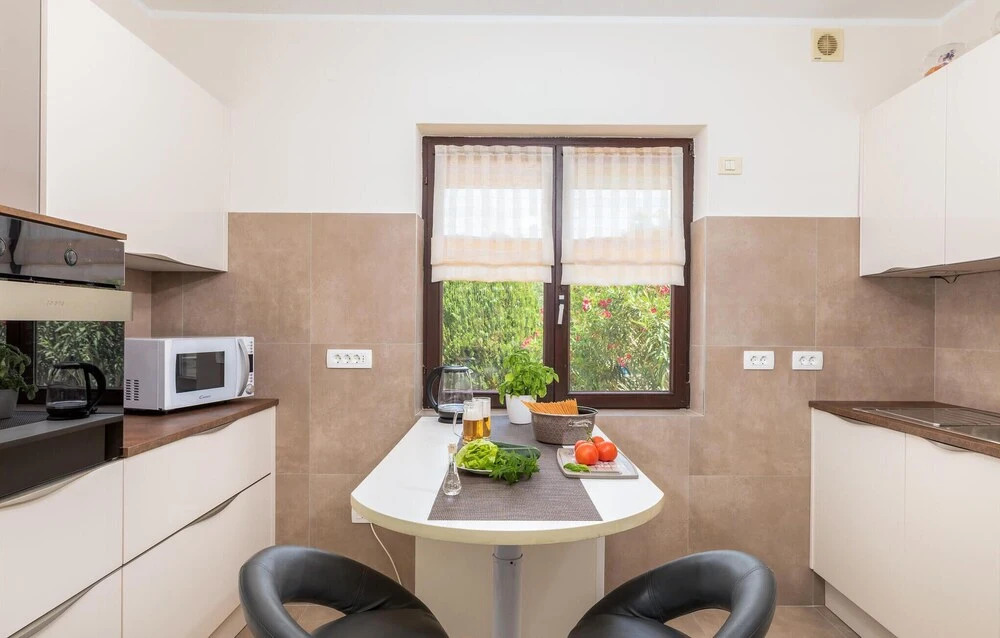 Gorgeous Home In Pula