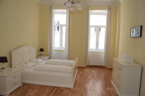 Livingston Apartment Davinci