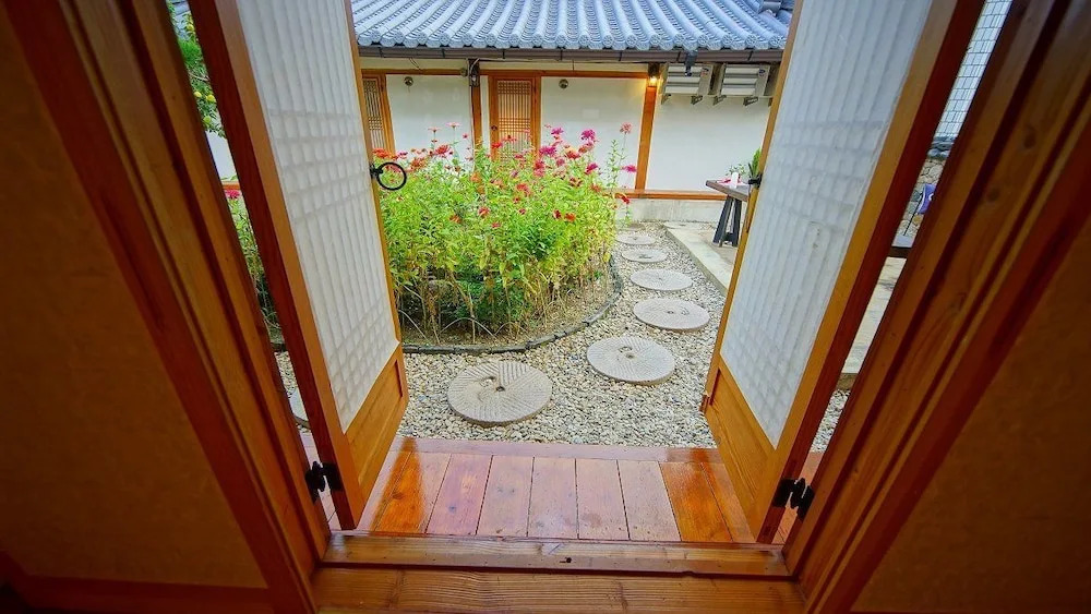 Jeonju Hanok Midam