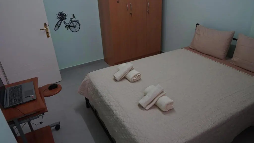 Nikolas Family Apartments