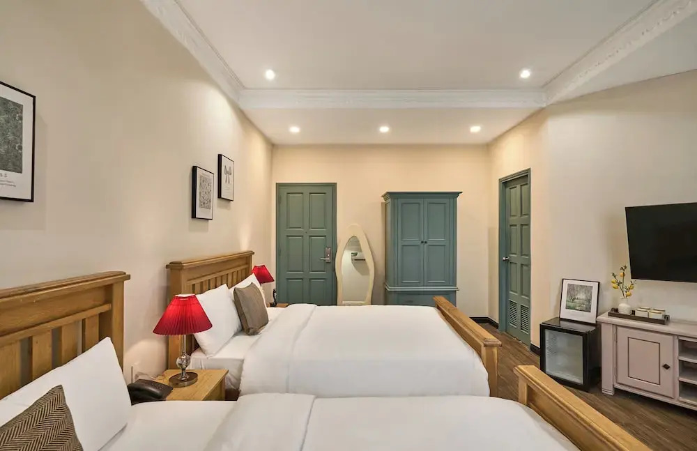 The Passion Lux Airport Hotel Apartment