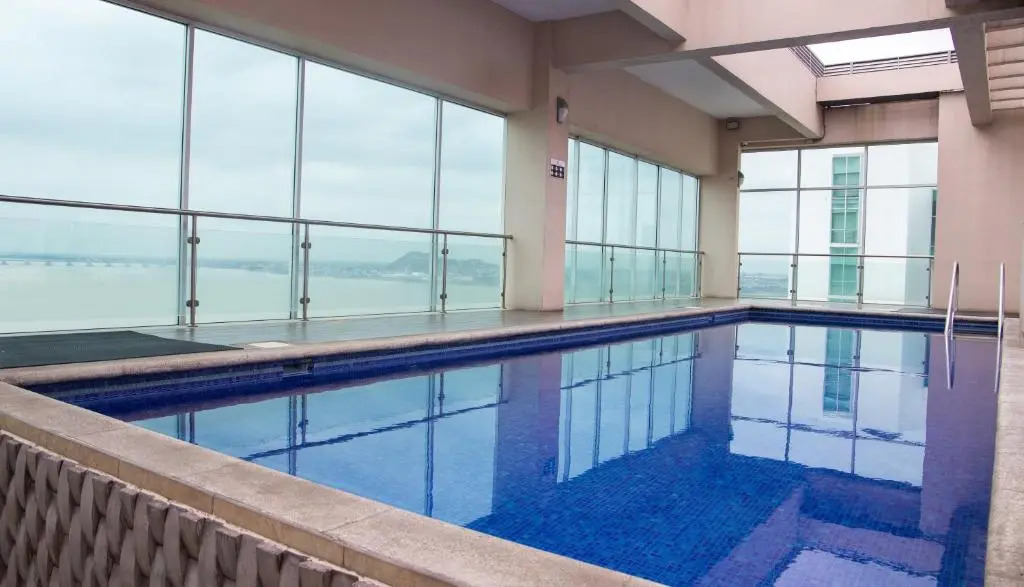 Riverfront I, piso 6, suite vista al rio, Puerto Santa Ana, Guayaquil