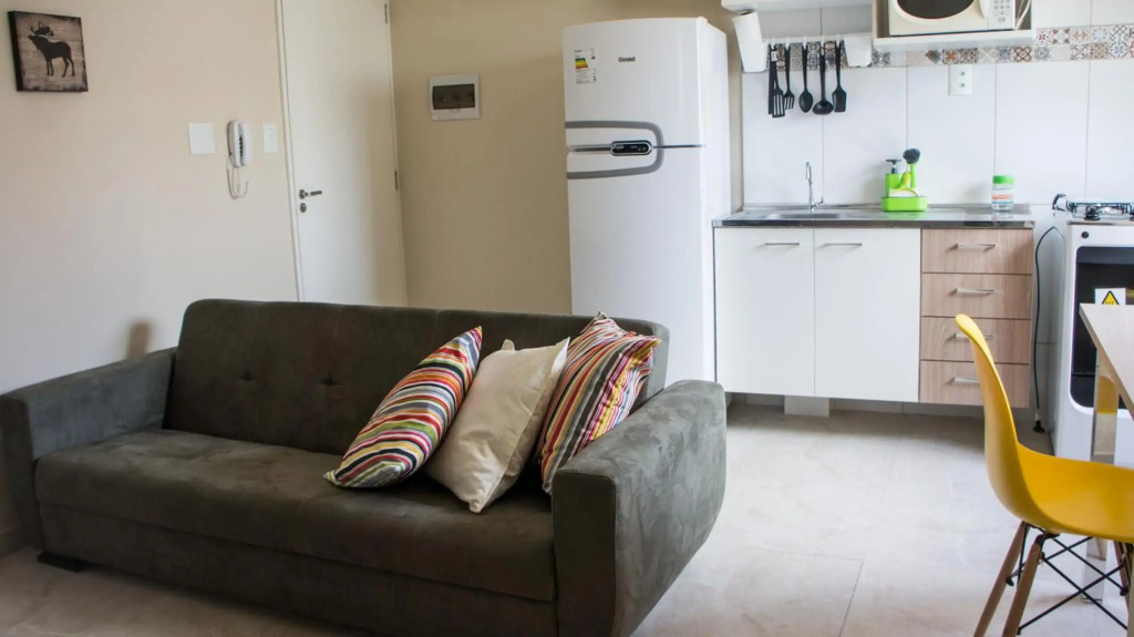 DESENFECTADO - Apê moderno, equipado, perto do Bom Retiro, Brás e 25 março