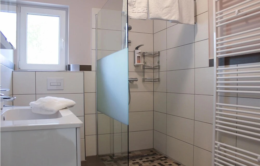 Nice Apartment in Lembruch With 1 Bedrooms and Wifi