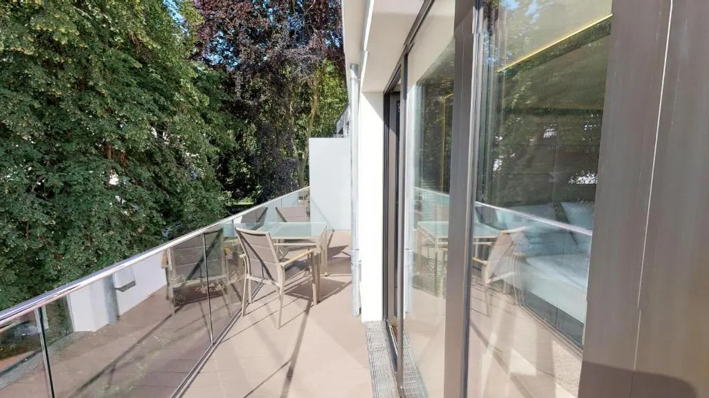 White Pearl Apartment 2.05