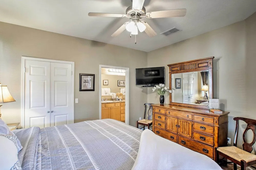 < 1 Mi to Scottsdale Quarter! Resort Condo w/ Pool