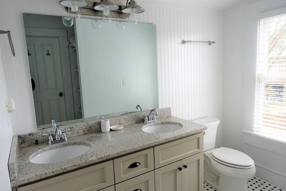 Simon O'neal House 3 Bedrooms 2 Bathrooms Home