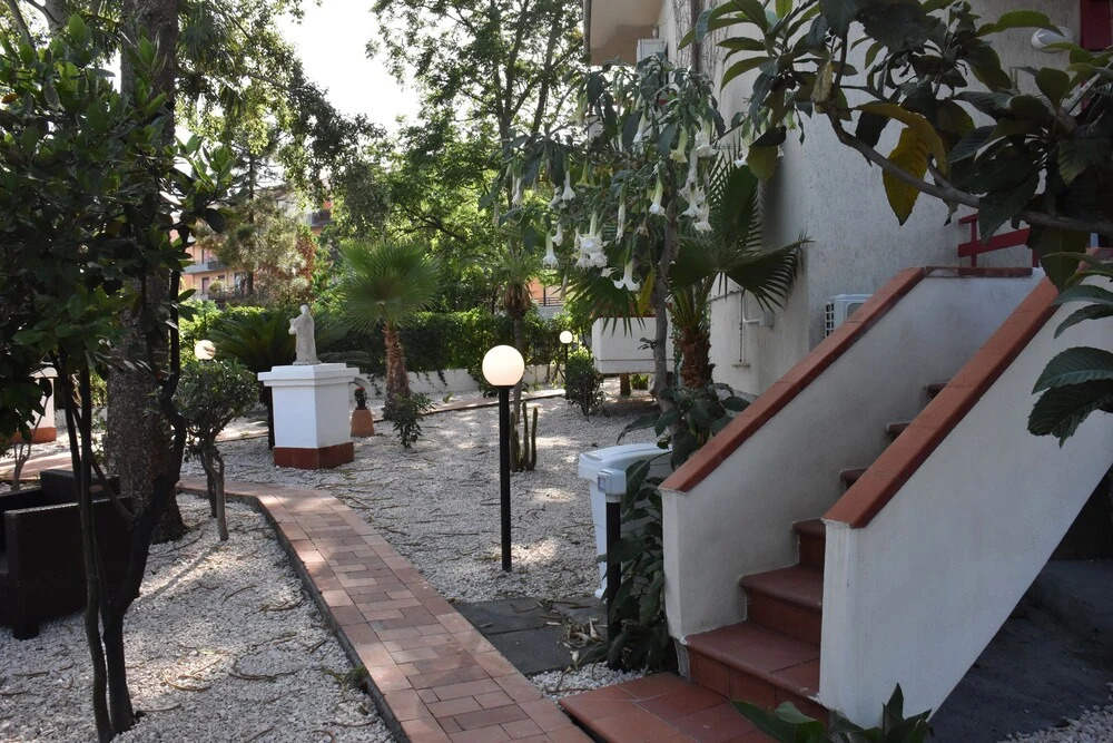 La Mimosa Guest House
