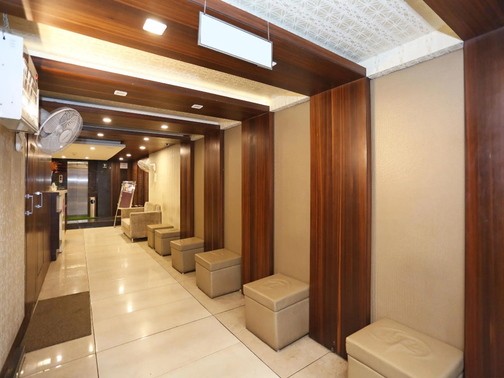 Capital O 5758 Hotel Square 36 By Arn Group