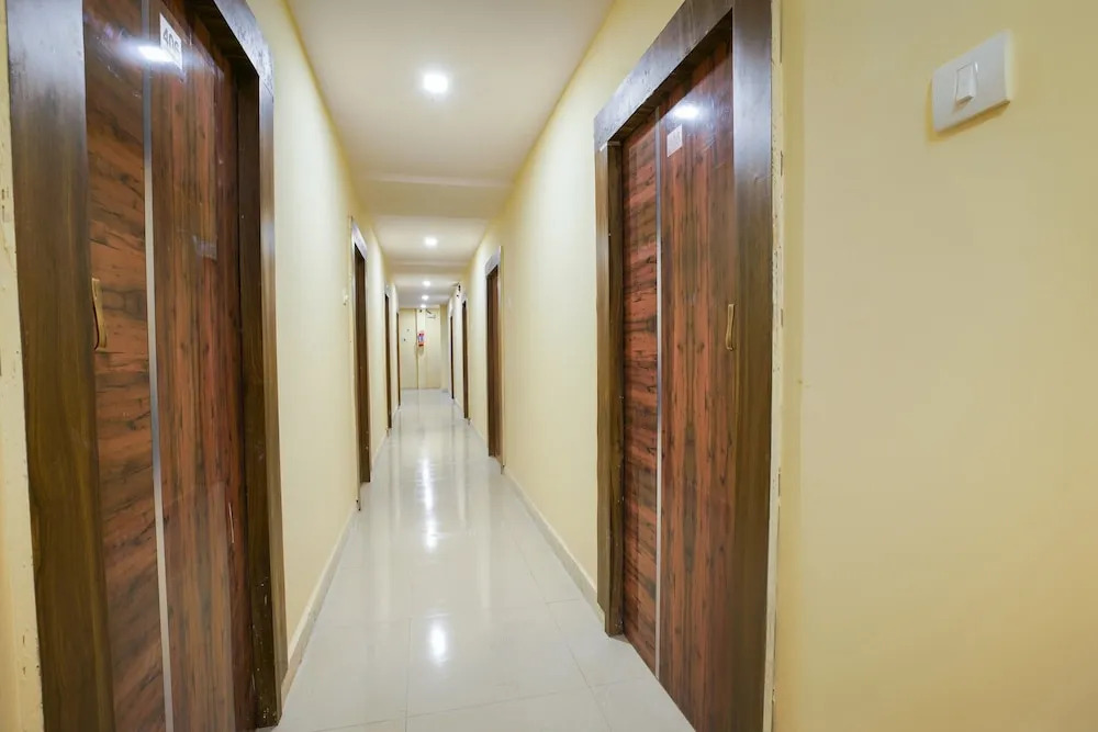 Hotel O R Square Stay Near LB Nagar Metro