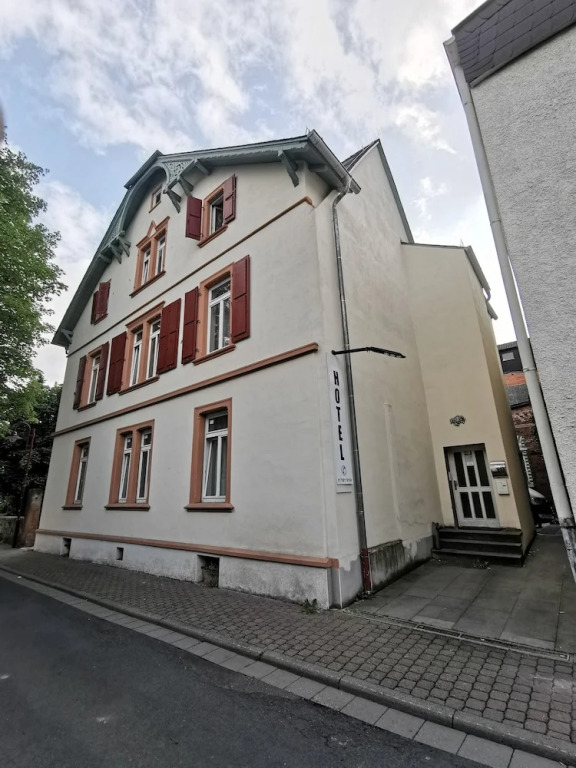 United - Hostel