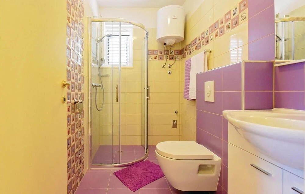 Beautiful Home in Zatoglav With Wifi and 4 Bedrooms