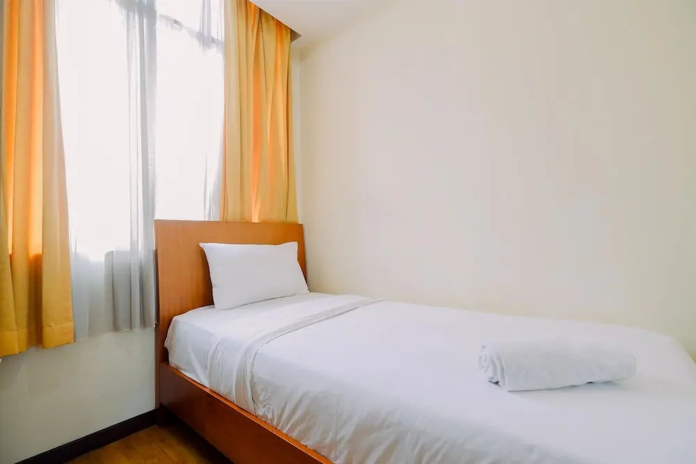 Modern Look And Comfy 3Br Apartment Bellagio Residence