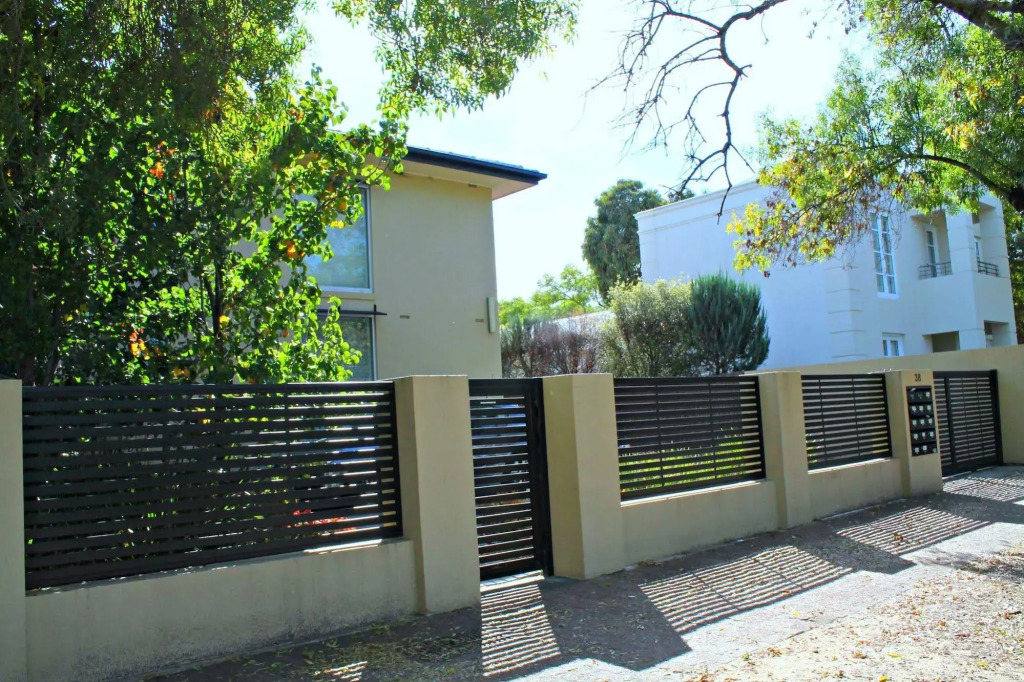 Adelaide Dresscircle Apartments Childers Street