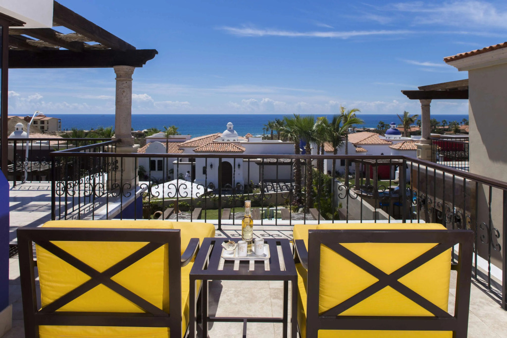 Hacienda Encantada Resort & Residences