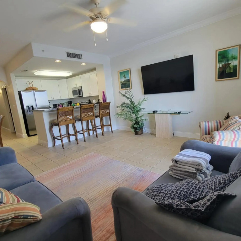 Lakeview Condo Hotel near Disney