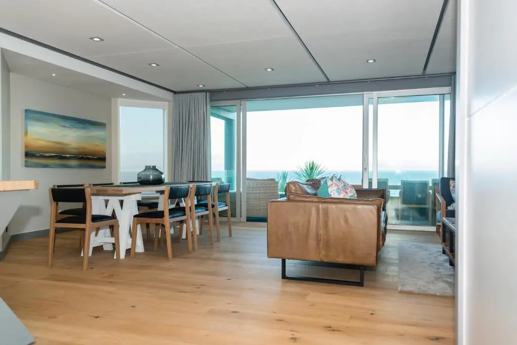 Bayview 203