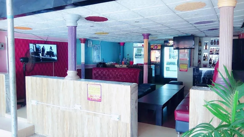 Multifield Hotel & Suites