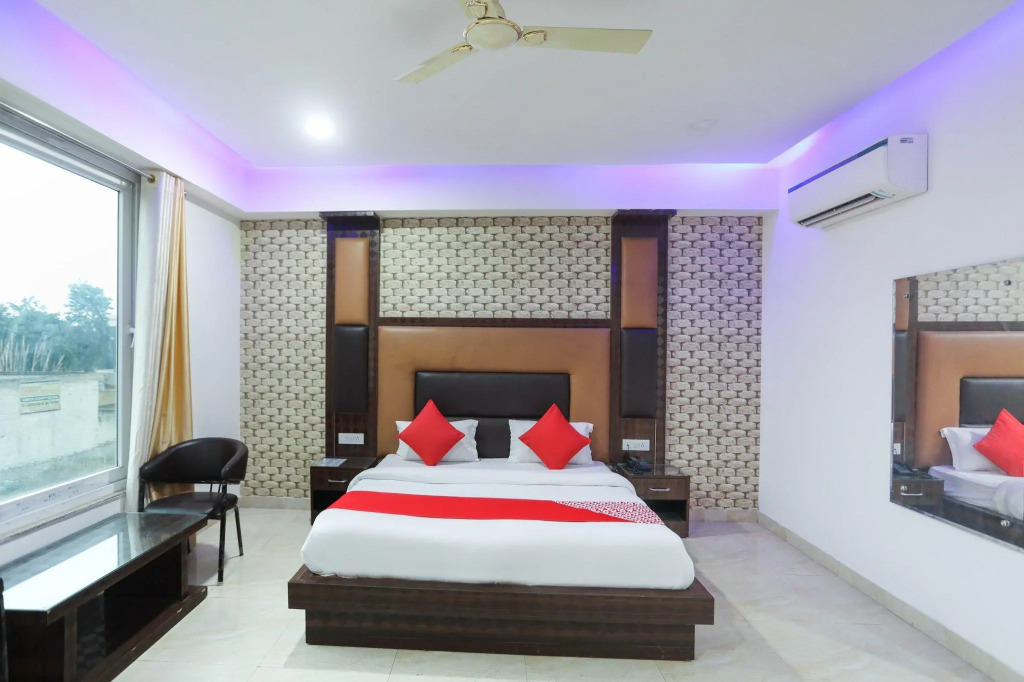 OYO Townhouse 22956 Hotel Grand Residency