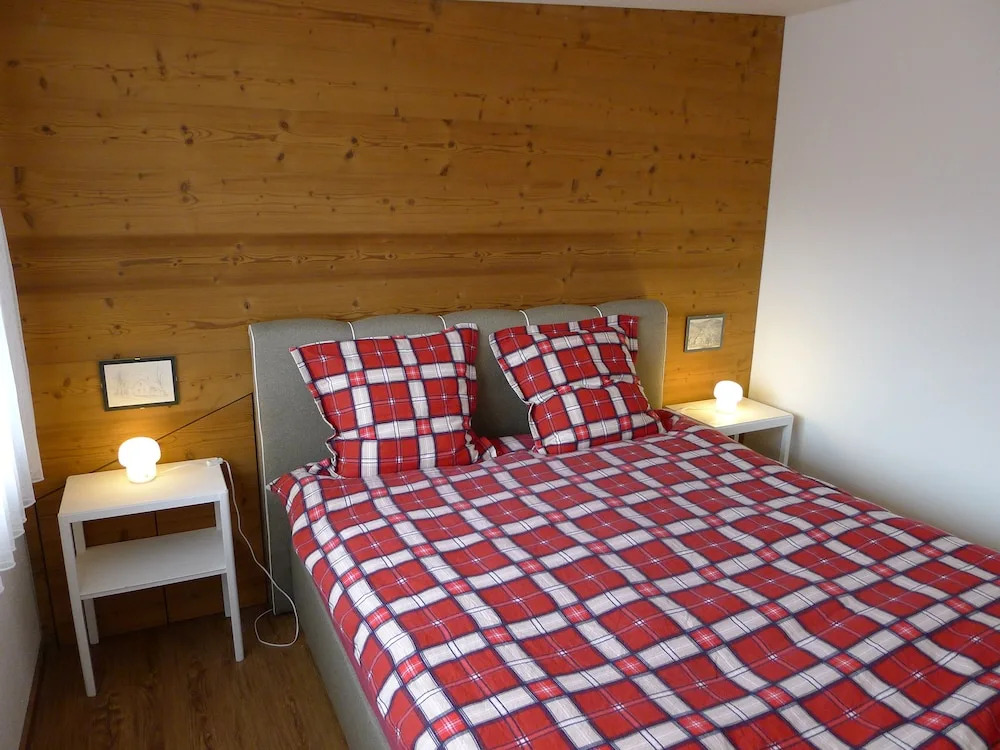 Elfe Apartments Studio for 2 Adults, Balcony With Lake and Mountain View
