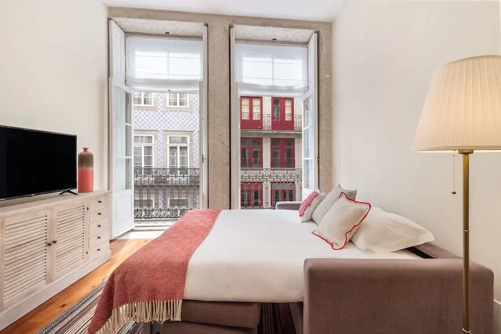 Nada05 · Faisama 5 Balcony View + Next to Ribeira!