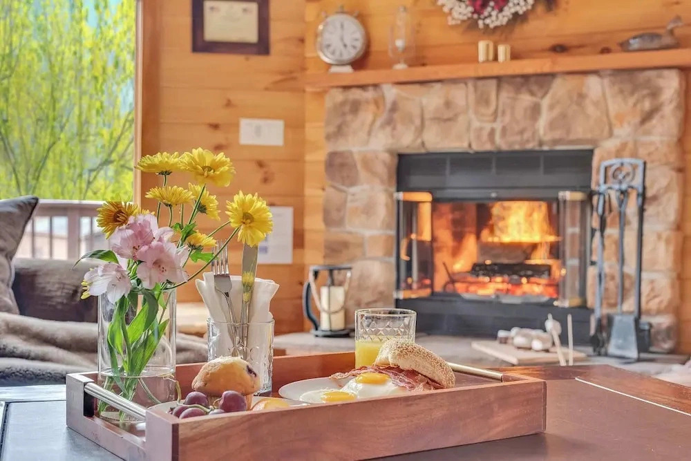 Massive Log Chalet With Hot Tub