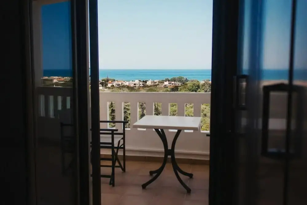 Villa Cook with pool and terraces with sea views
