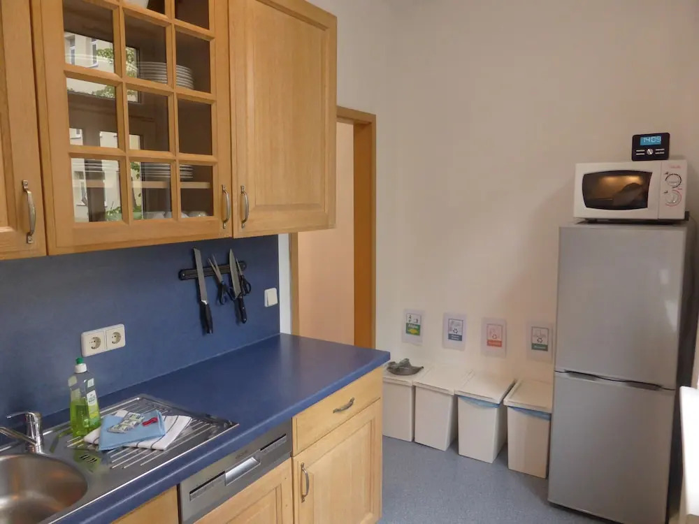 Ferienwohnung Friedrich Schiller, 2 Schlafzimmer, Balkon,kostenloses WiFi, nähe Zentrum