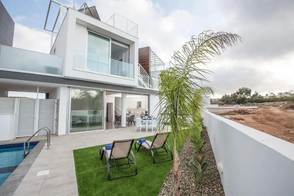 Oli Vine Villas