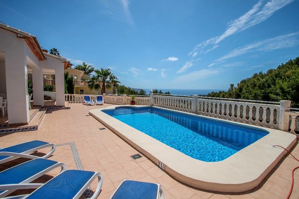 Sesam - sea view villa with private pool in Moraira