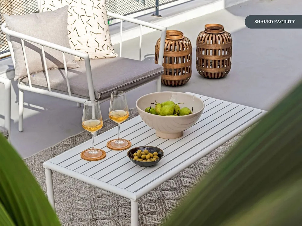 Sanders Port - Majest Studio With Roof-top Terrace