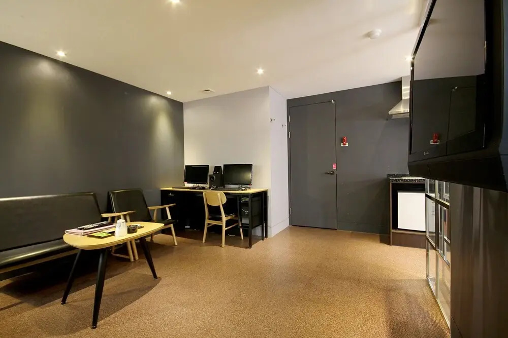 Hotel H2