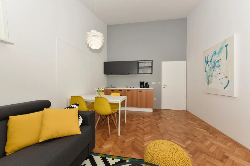 Mediterraneo Garden Apartments