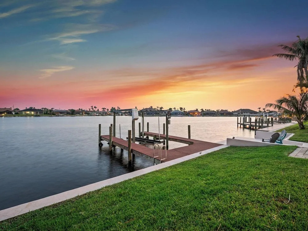 Luxurious Villa, Water Views, Heated Pool and Spa - Villa Lakeside Lookout - Roelens