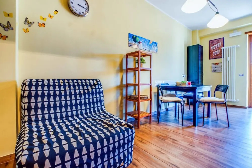 Bright and Colorful Flat in San Lorenzo