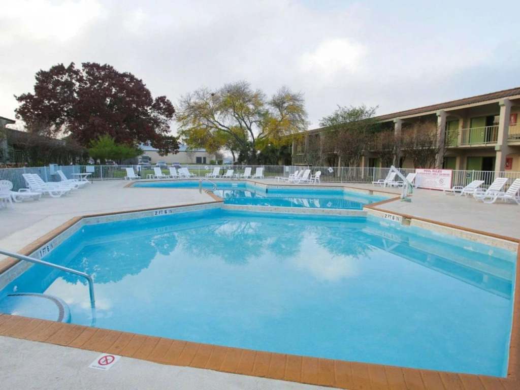 Econo Lodge Austin North near The Domain