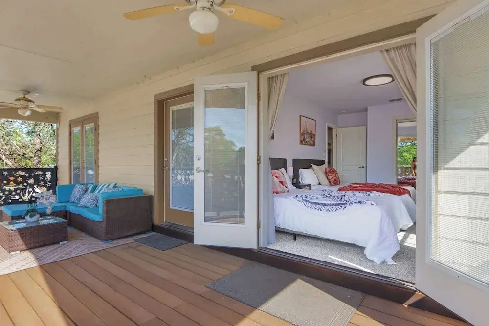 Spacious Retreat & Game Room Sleeps 12