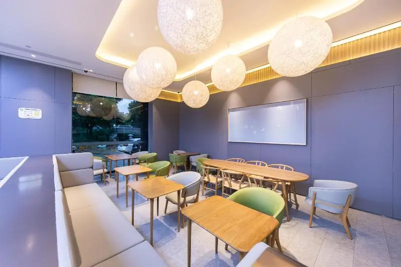 JI Hotel Shanghai New International Expo Center West Gaoke Road