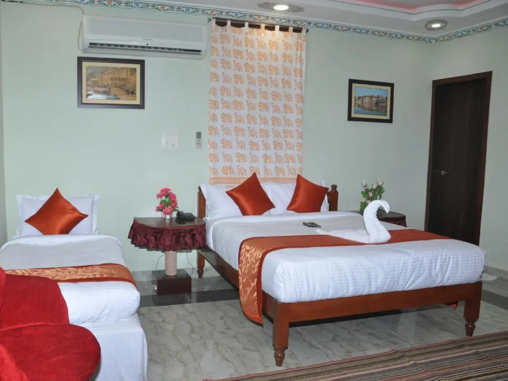 Hotel Yaduraj