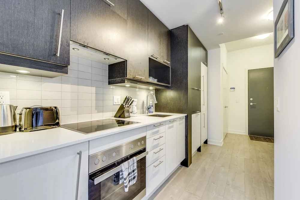 Great 1BR Suite in King West - Sleeps 4