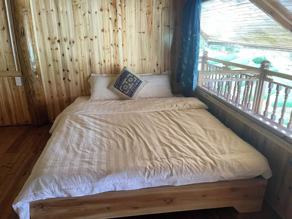 Bees Homestay Sapa & Trekking