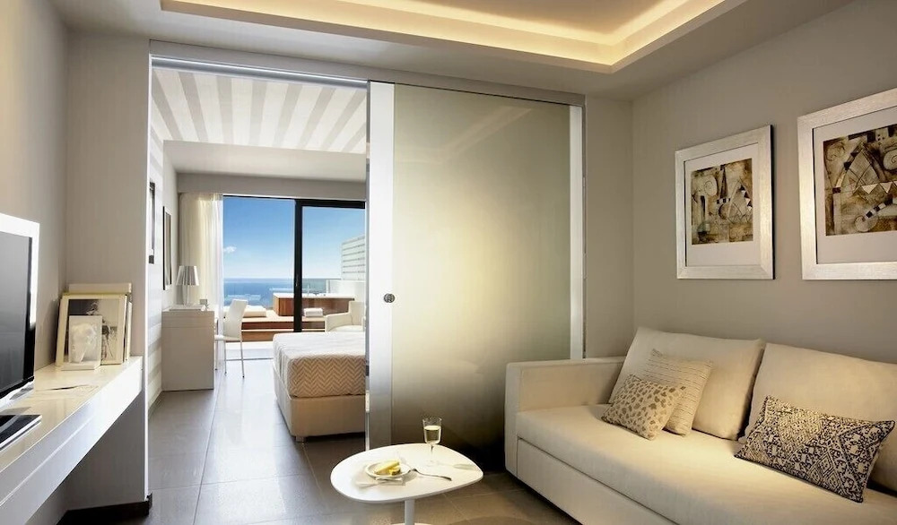 No 13 Boutique House