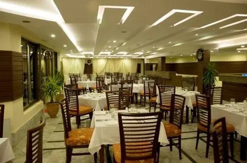 Chinar Family Resort