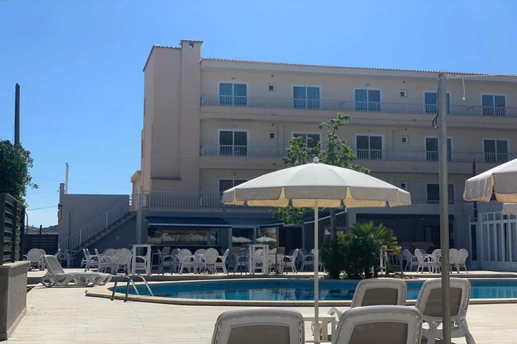 Hotel LLITERAS