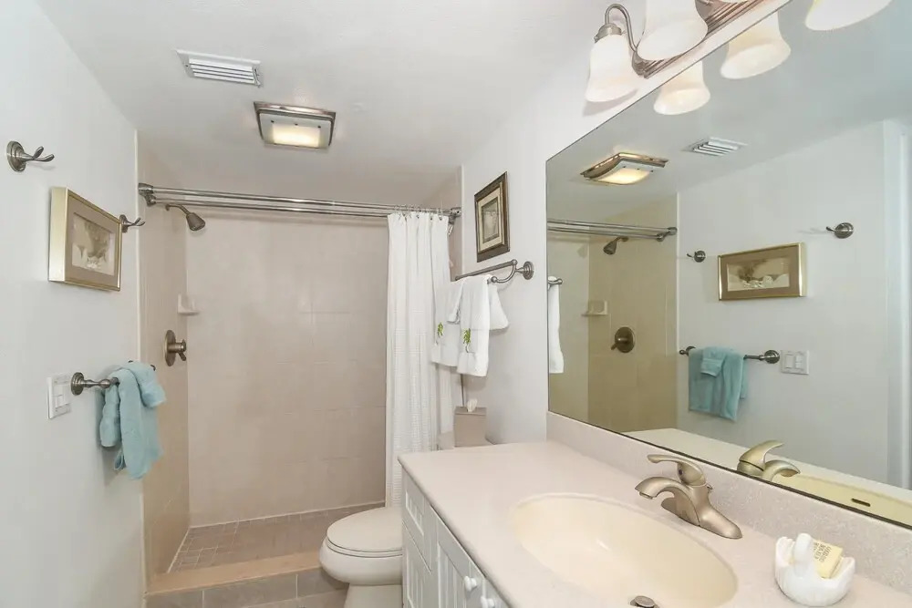 Quiet Beachside Veranda Within Seconds to the Beach Pool Sv173
