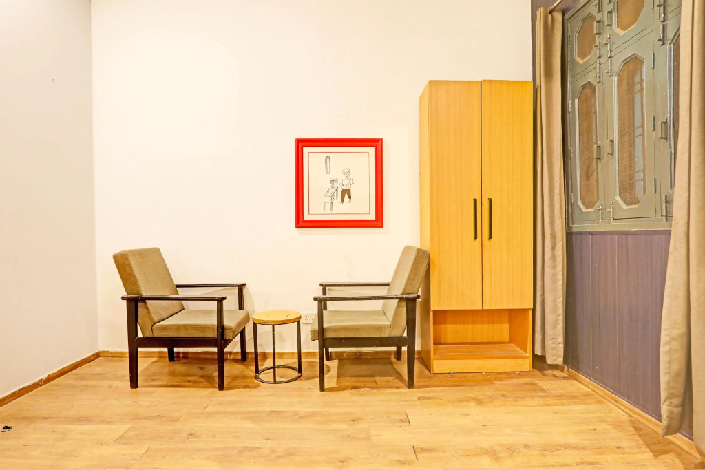 Super OYO Townhouse Vijay Khand Gomti Nagar