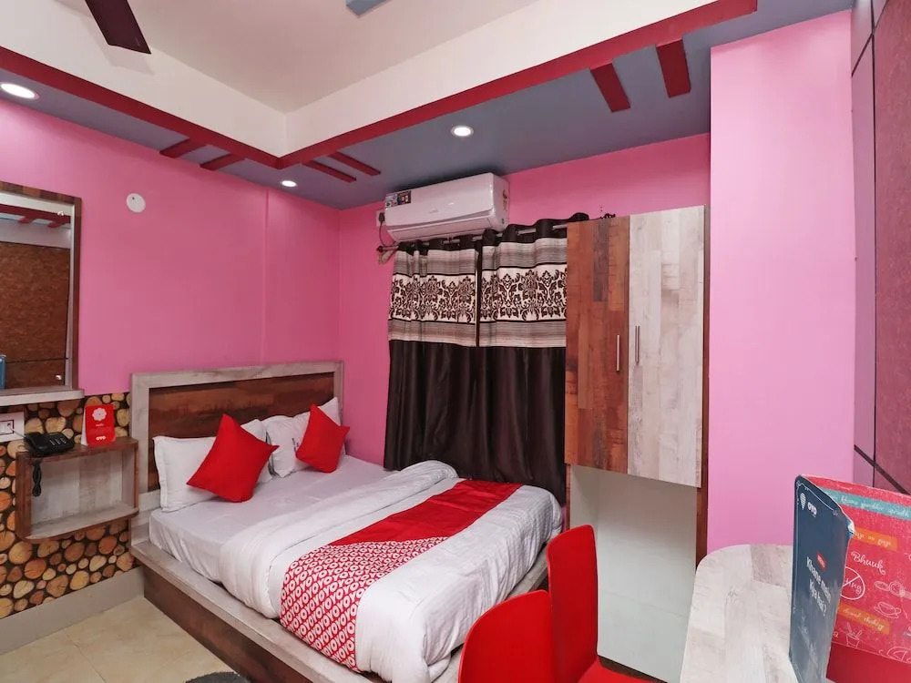 Oyo 37334 Hotel Happy